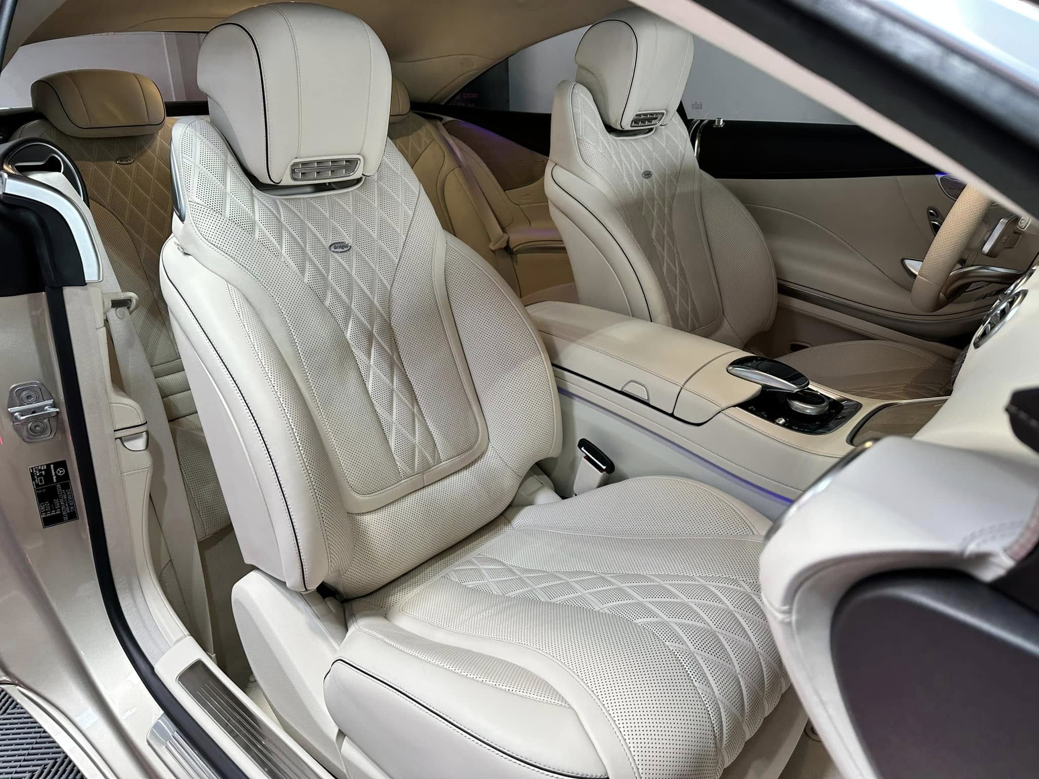 Detailing interior